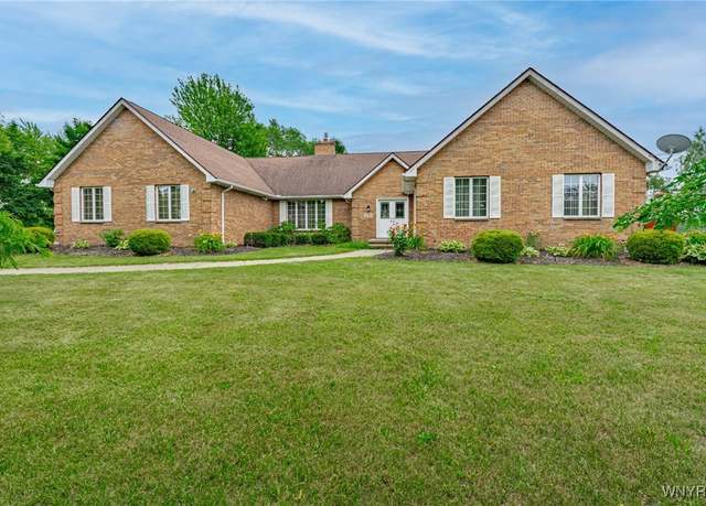 Property at 2746 Upper Mountain Rd, Lewiston, NY 14132, 6 beds, 2.5 baths