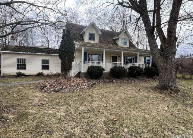 Property at 8610 Goodrich Rd, Clarence, NY 14032, 3 beds, 2 baths