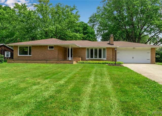 Property at 3747 Bowen Rd, Lancaster, NY 14086, 3 beds, 1.5 baths