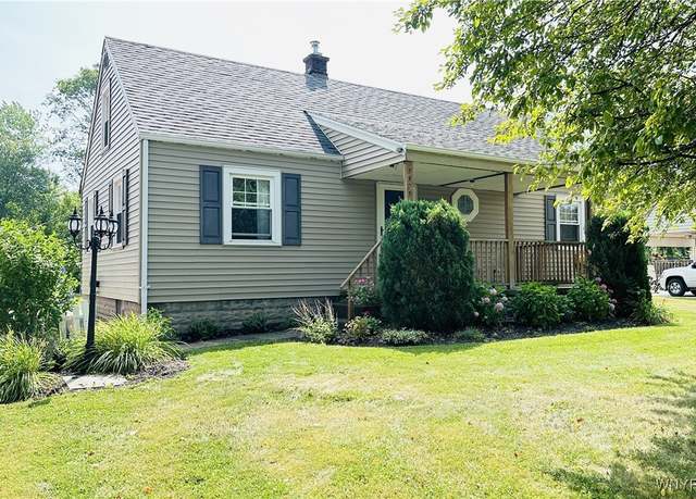 Property at 5905 Garlow Rd, Lewiston, NY 14304, 3 beds, 1 bath