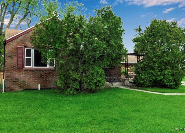 Property at 26 Campbell Rd, Cheektowaga, NY 14215, 3 beds, 1.5 baths