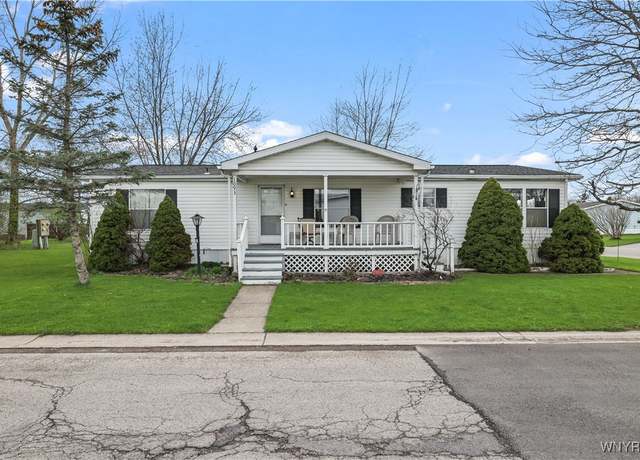 Property at 1093 Lockwood Dr, Lockport-town, NY 14094, 3 beds, 2 baths