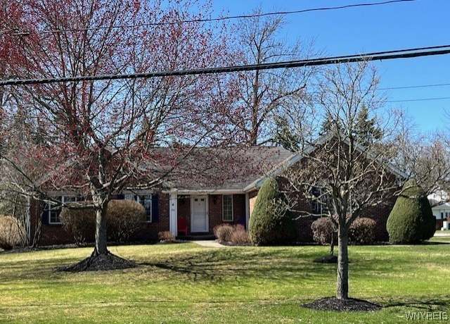 Property at 558 Paradise Rd, Amherst, NY 14051, 3 beds, 2 baths
