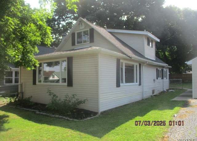 Property at 6505 Hamilton Dr, Evans, NY 14047, 3 beds, 2.5 baths