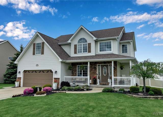 Property at 2781 Thornwoods Dr, Wheatfield, NY 14304, 3 beds, 2.5 baths