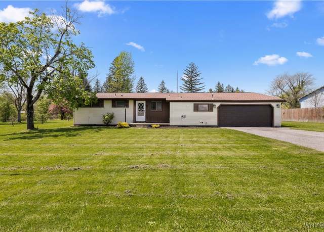 Property at 1152 Clearvue Dr, Alden, NY 14004, 3 beds, 1.5 baths