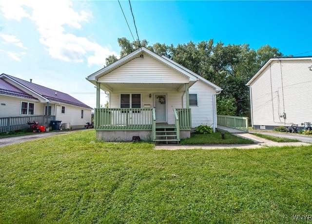 Property at 61 Holbrook St, Lackawanna, NY 14218, 4 beds, 1.5 baths