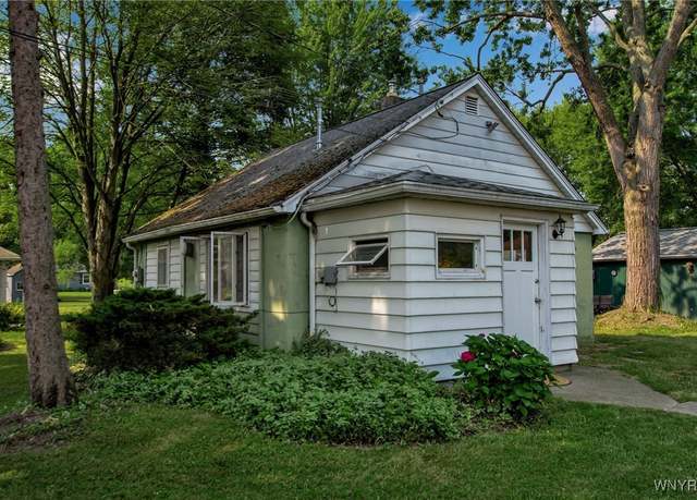 Property at 1106 Niagara Falls Blvd, North Tonawanda, NY 14120, 2 beds, 1 bath