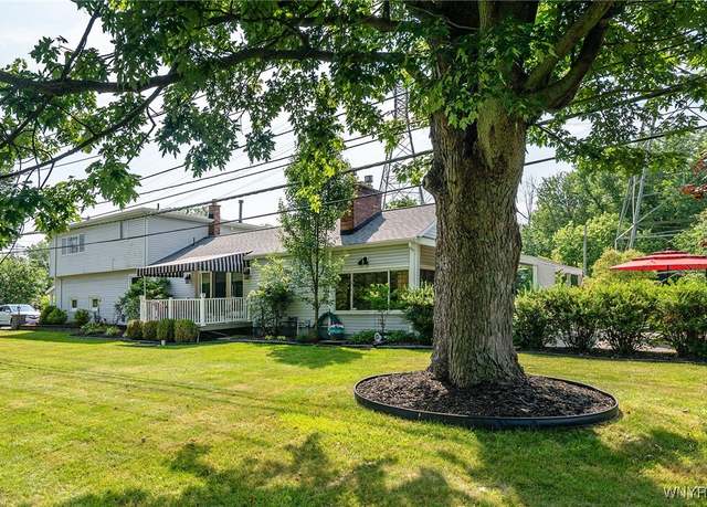 Property at 570 Creekside Dr, Tonawanda, NY 14150, 2 beds, 3 baths