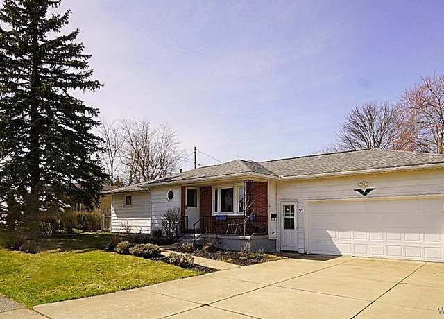 Property at 54 Thomas Dr, West Seneca, NY 14224, 3 beds, 1.5 baths