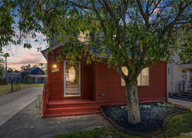 Property at 2944 Eggert Rd, Tonawanda, NY 14150, 3 beds, 2 baths