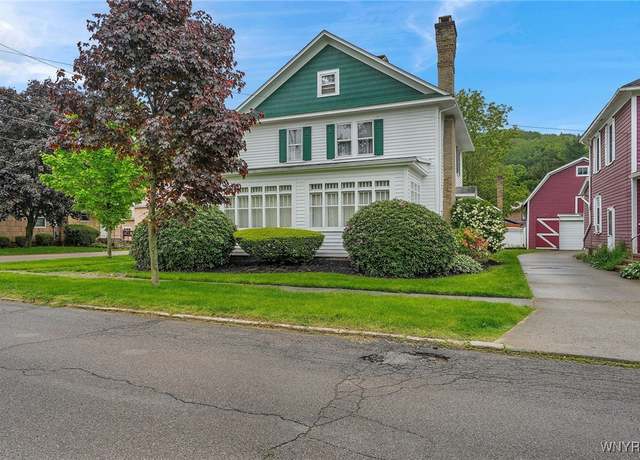 Property at 79 Kincaid St, Bolivar, NY 14715, 4 beds, 1.5 baths