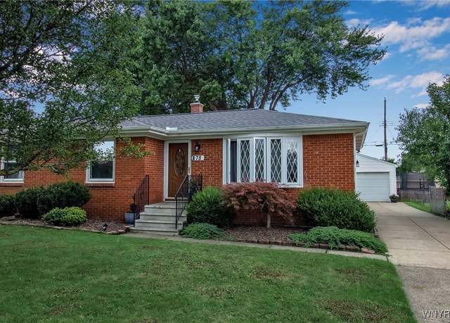 Property at 78 Shawnee Pl, West Seneca, NY 14224, 3 beds, 2 baths