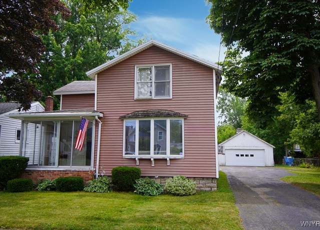 Property at 28 Minard St, Lockport City, NY 14094, 3 beds, 1 bath