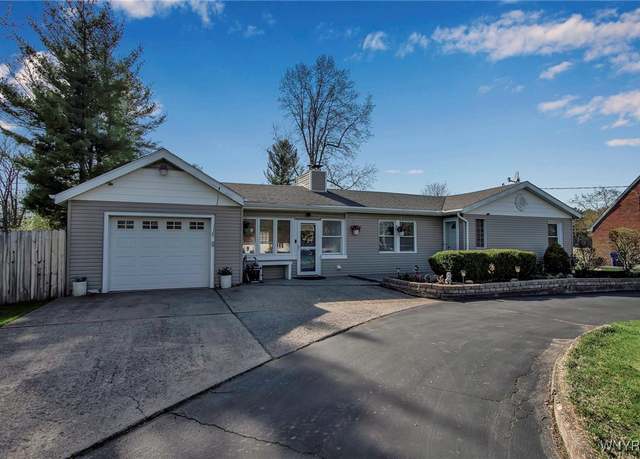 Property at 284 Ayer Rd, Amherst, NY 14221, 2 beds, 1.5 baths