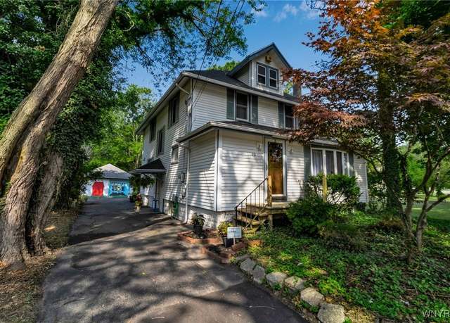 Property at 1102 Niagara Falls Blvd, North Tonawanda, NY 14120, 4 beds, 1.5 baths
