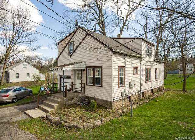 Property at 8521 Sheridan Dr, Clarence, NY 14221, 4 beds, 2 baths