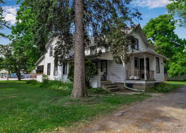 Property at 1086 Niagara Falls Blvd, North Tonawanda, NY 14120, 4 beds, 3 baths