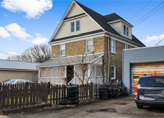Property at 2320 Niagara St, Niagara Falls, NY 14303, 7 beds, 3 baths