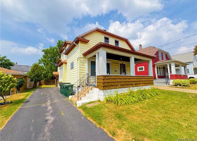 Property at 366 Penora St, Lancaster, NY 14043, 4 beds, 2 baths