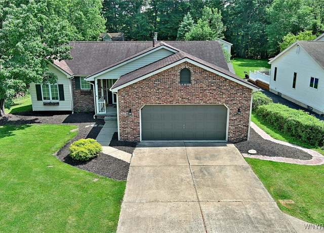 Property at 4947 Seneca St, West Seneca, NY 14224, 4 beds, 3 baths