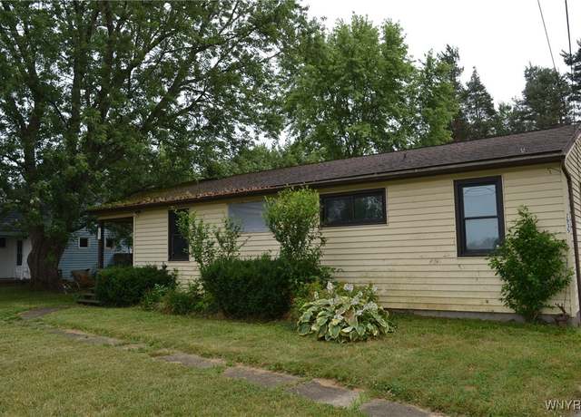 Property at 2935 Schoolview Rd, Eden, NY 14057, 3 beds, 1 bath