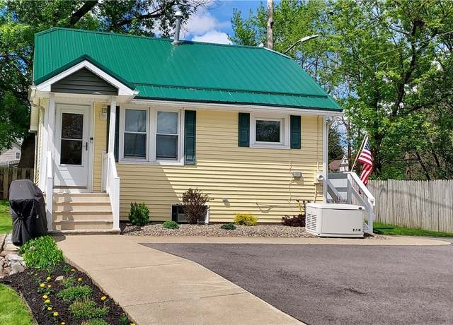 Property at 72 Ebenezer Dr, West Seneca, NY 14224, 1 bed, 1 bath