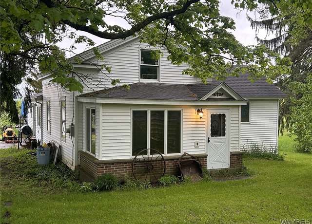 Property at 985 Sierk Rd, Bennington, NY 14011, 5 beds, 2 baths