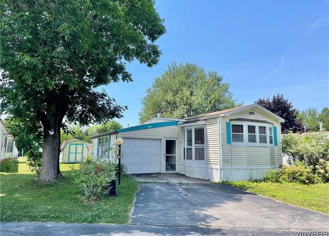 Property at 62 Marseille Ave, West Seneca, NY 14224, 2 beds, 1 bath