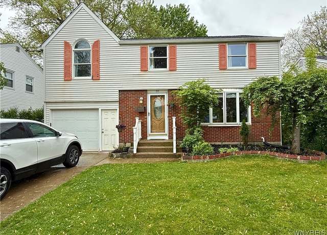 Property at 111 Patricia Dr, Tonawanda-town, NY 14150, 4 beds, 2.5 baths