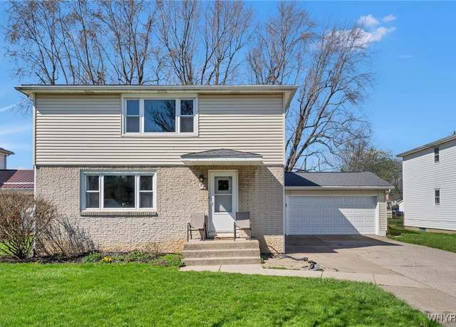 Property at 52 Ayrault Dr, Amherst, NY 14228, 6 beds, 2 baths