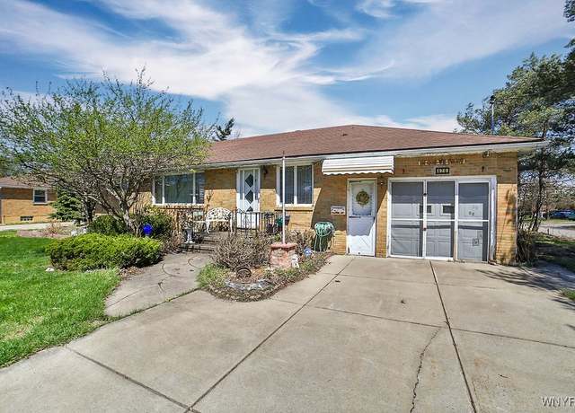 Property at 476 Center Rd, West Seneca, NY 14224, 4 beds, 1.5 baths
