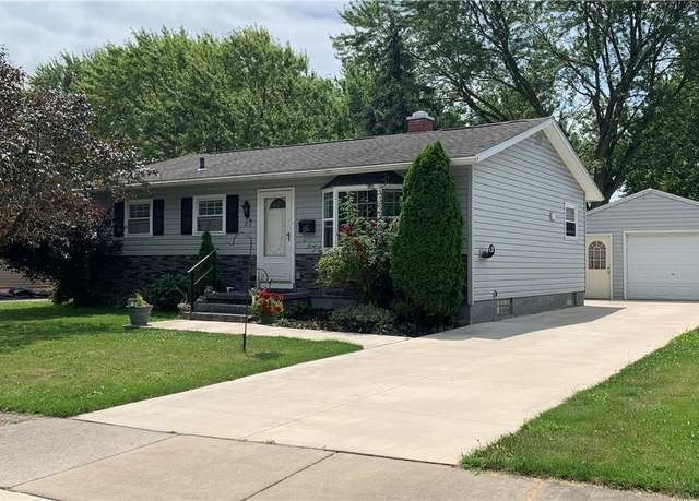 Property at 27 Ridgedale Cir, Tonawanda, NY 14150, 3 beds, 1 bath