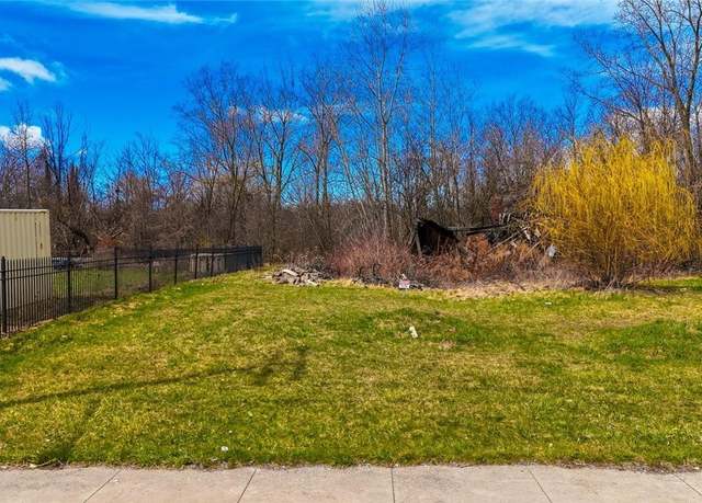 Property at 3402 Highland Ave, Niagara Falls, NY 14305