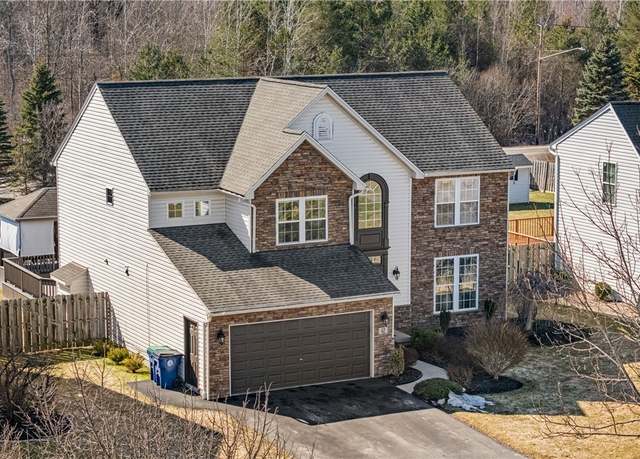 Property at 62 Echowood Dr, Amherst, NY 14051, 3 beds, 2.5 baths
