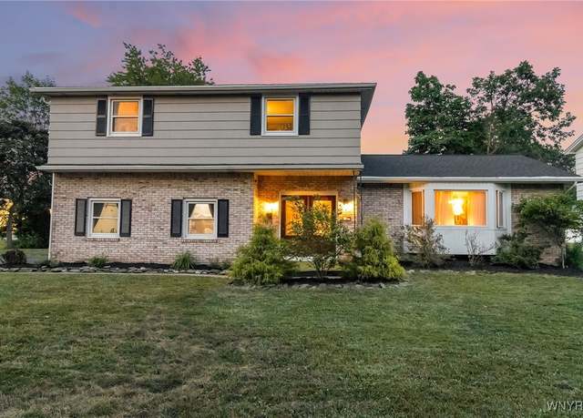 Property at 4 Macarthur Dr, Amherst, NY 14221, 4 beds, 2.5 baths
