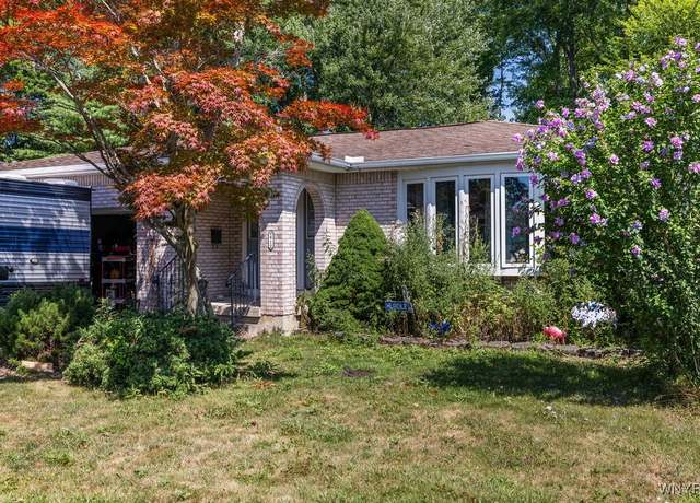 Property at 412 Belmont Ct E, North Tonawanda, NY 14120, 3 beds, 2 baths