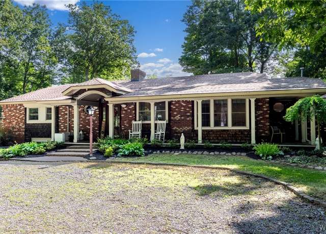 Property at 1081 Transit Rd, Elma, NY 14127, 3 beds, 4.5 baths