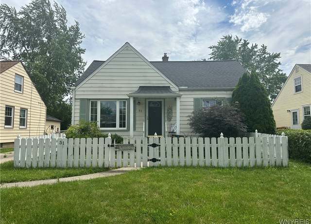 Property at 51 Stoneleigh Ave, Tonawanda, NY 14223, 4 beds, 1.5 baths