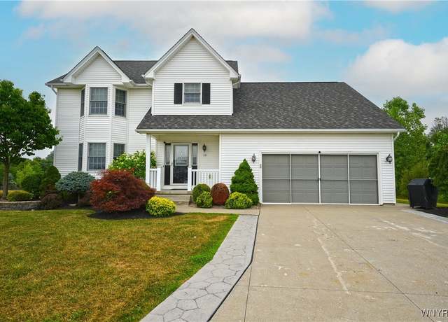 Property at 10 Joseph Dr, Lancaster, NY 14086, 4 beds, 2.5 baths