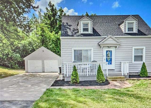 Property at 5113 Lake Ave, Orchard Park, NY 14127, 4 beds, 1 bath