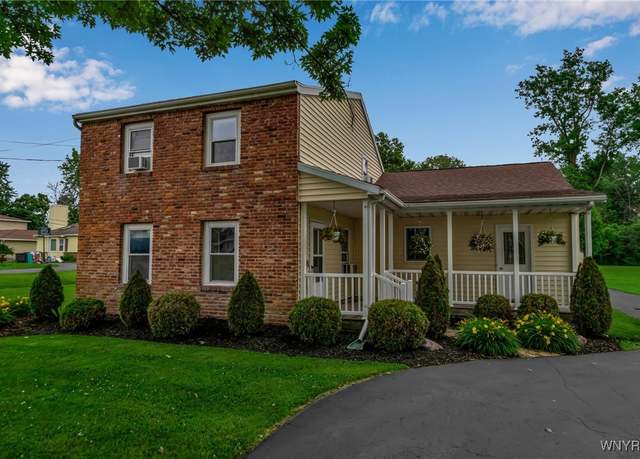 Property at 7217 Shawnee Rd, Wheatfield, NY 14120, 5 beds, 3 baths