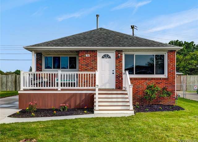 Property at 70 Nandale Dr, Cheektowaga, NY 14227, 3 beds, 1 bath