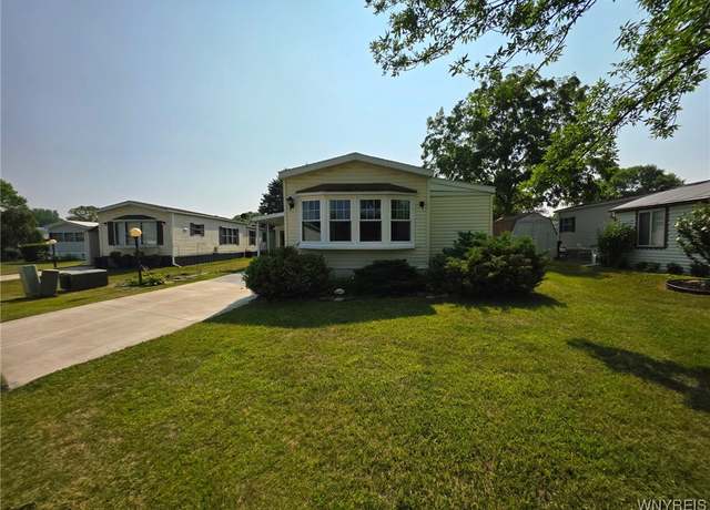 Property at 30 Marseille Ave, West Seneca, NY 14224, 1 bed