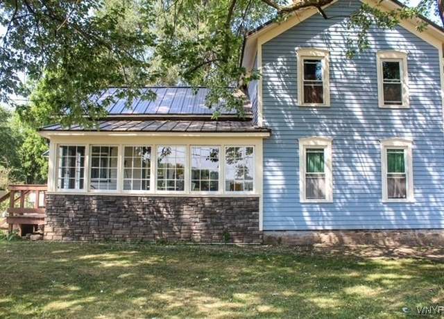 Property at 4330 Bolton Rd, Royalton, NY 14067, 3 beds, 1.5 baths