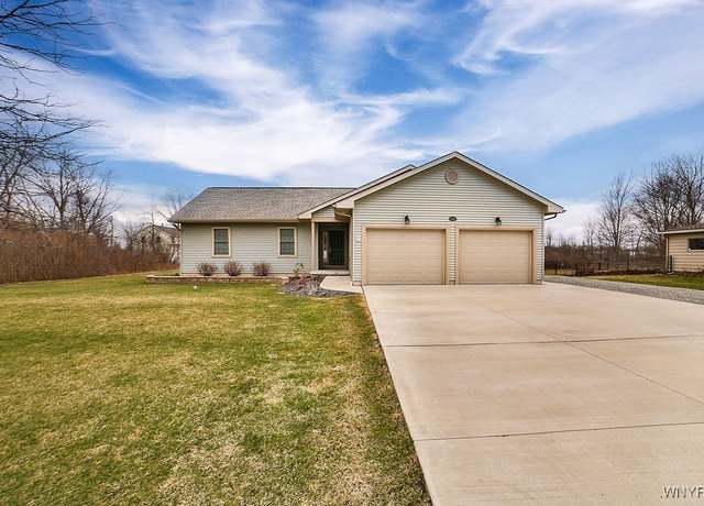 Property at 6408 Locust Street Ext, Lockport-town, NY 14094, 3 beds, 2 baths
