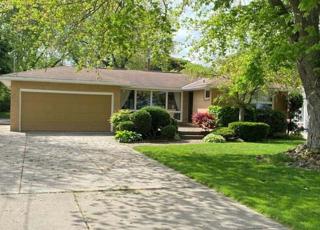 Property at 4431 Lake Shore Rd, Hamburg, NY 14075, 3 beds, 1 bath