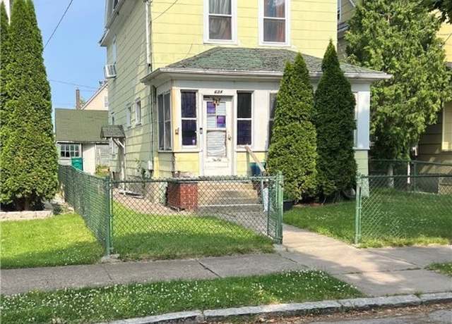 Property at 634 30th St, Niagara Falls, NY 14301, 3 beds, 1 bath