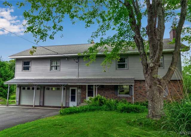 Property at 1520 Davis Rd, Aurora, NY 14170, 3 beds, 2.5 baths