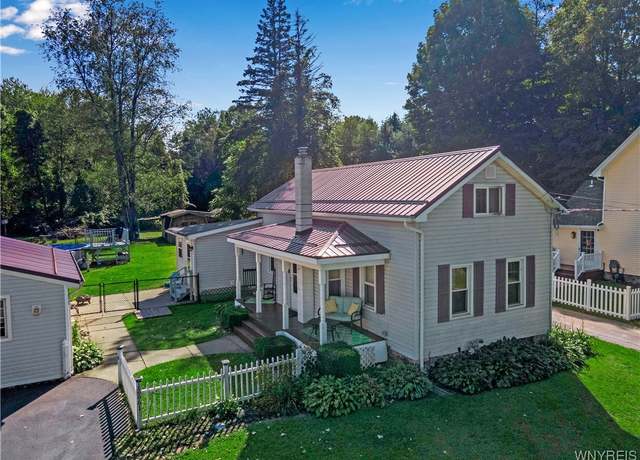 Property at 12661 Main St, Alden, NY 14004, 3 beds, 1 bath